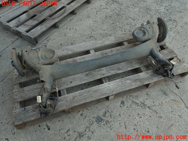 2UPJ-9233815380]アバルト・595(312142)リアアクスルビーム 中古_5