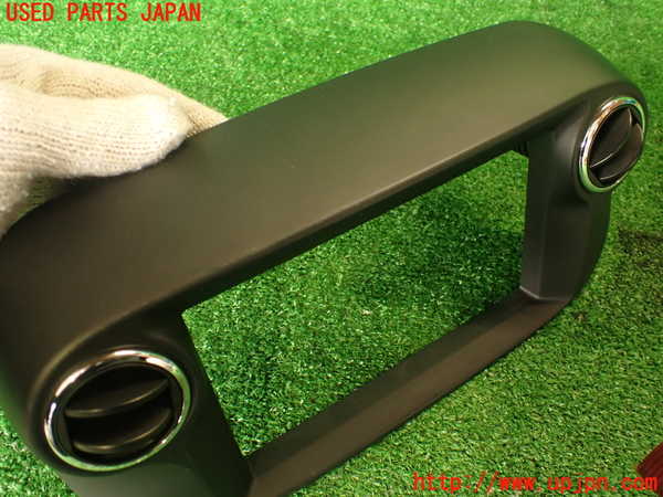 2UPJ-9233817526]アバルト・595(312142)エアコン吹き出し口1 (真中) 中古_5