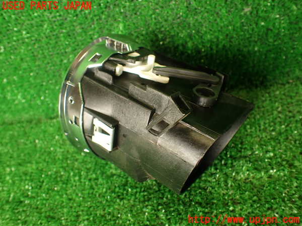 2UPJ-9233817527]アバルト・595(312142)エアコン吹き出し口2 (右) 中古_3