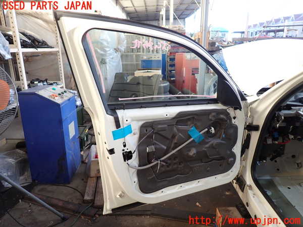 2UPJ-9233821260]BMW 120i E87(UD20)左前ドア 中古 PILKINGTON M3236 43R-001582_5