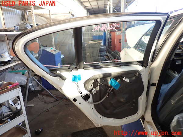 2UPJ-9233821320]BMW 120i E87(UD20)左後ドア 中古 PILKINGTON M3232 43R-001583_5
