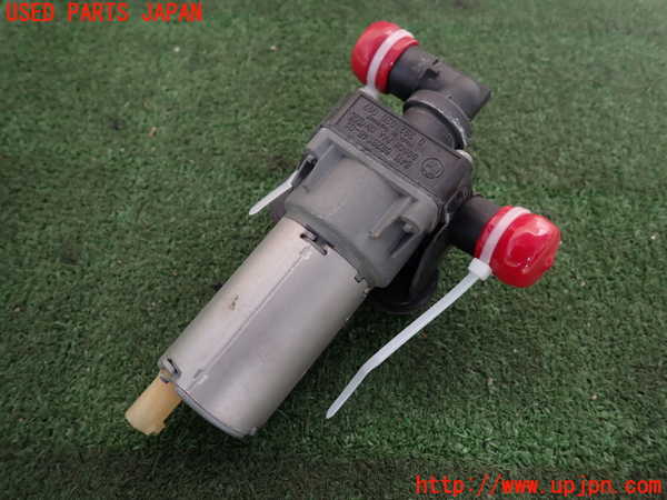 2UPJ-9233822110]BMW 120i E87(UD20)ウォーターポンプ 中古_2