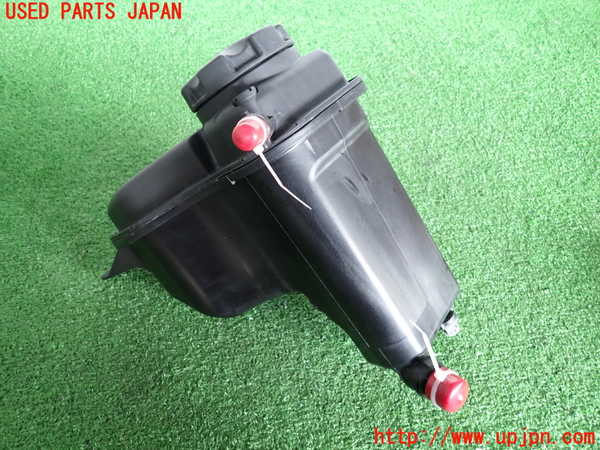 2UPJ-9233822410]BMW 120i E87(UD20)ラジエータータンク 中古_2