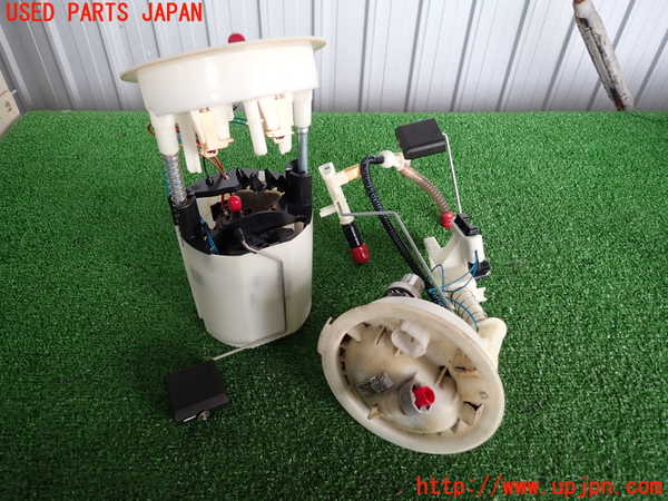 2UPJ-9233822510]BMW 120i E87(UD20)燃料ポンプ 中古_2