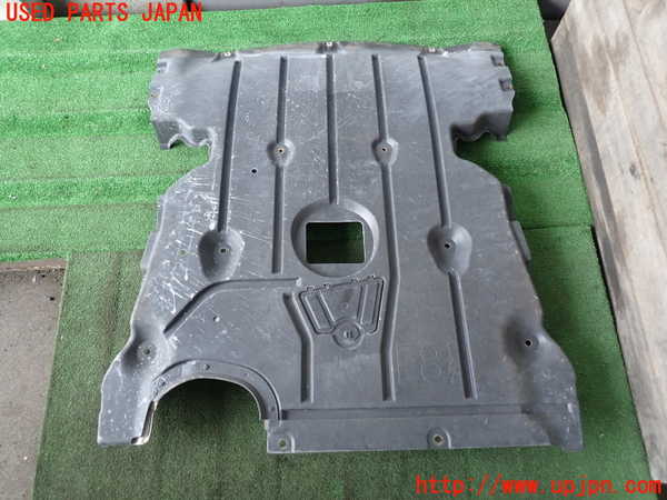 2UPJ-9233822170]BMW 120i E87(UD20)エンジンアンダーカバー 中古_2