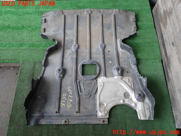 2UPJ-9233822170]BMW 120i E87(UD20)エンジンアンダーカバー 中古_3