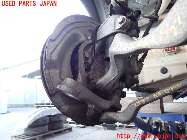 2UPJ-9233824290]BMW 120i E87(UD20)右フロントナックルハブ 中古_2