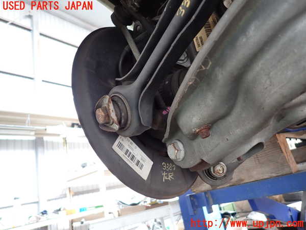 2UPJ-9233824305]BMW 120i E87(UD20)左リアナックルハブ 中古_2