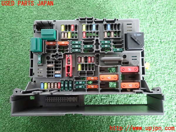 2UPJ-9233826741]BMW 120i E87(UD20)ヒューズボックス1 中古_3