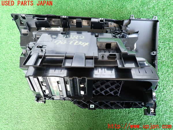 2UPJ-9233827516]BMW 120i E87(UD20)グローブボックス1 中古_4