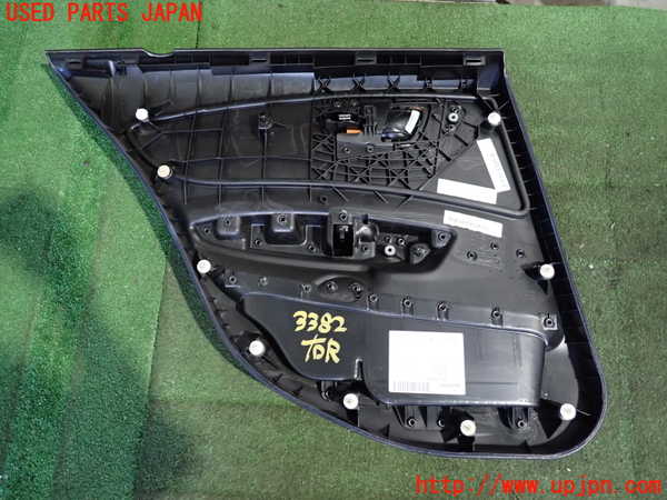 2UPJ-9233821294]BMW 120i E87(UD20)右後ドア内張り 中古_5