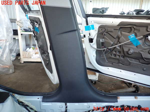 2UPJ-9233827670]BMW 120i E87(UD20)左センターピラートリム 中古_3
