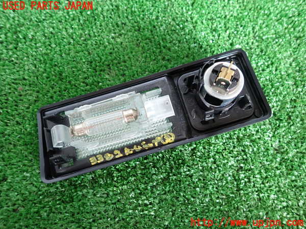 2UPJ-9233826413]BMW 120i E87(UD20)ルームランプ3 中古_3