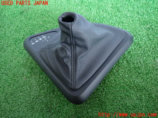 2UPJ-9233827575]BMW 120i E87(UD20)シフトブーツ 中古_2