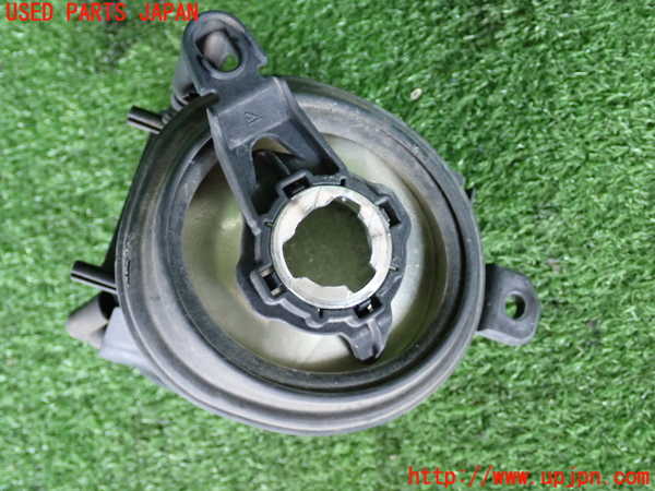 2UPJ-9233831182]ボルボ・V50(MB4204S)左フォグ 中古_3