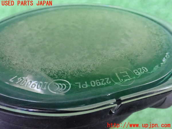 2UPJ-9233831182]ボルボ・V50(MB4204S)左フォグ 中古_4