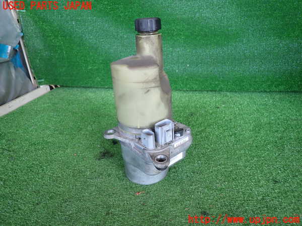 2UPJ-9233834250]ボルボ・V50(MB4204S)パワステポンプ 中古_2