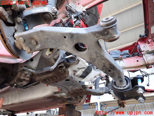 2UPJ-9233835176]ボルボ・V50(MB4204S)右フロントロアアーム1 中古_2