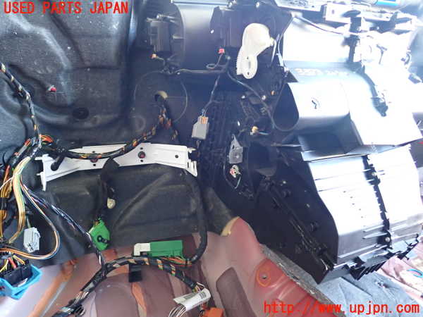 2UPJ-9233836081]ボルボ・V50(MB4204S)エバポレーター1 中古_3