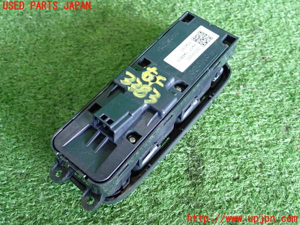 2UPJ-9233836240]ボルボ・V50(MB4204S)右前パワーウィンドウスイッチ 中古_2