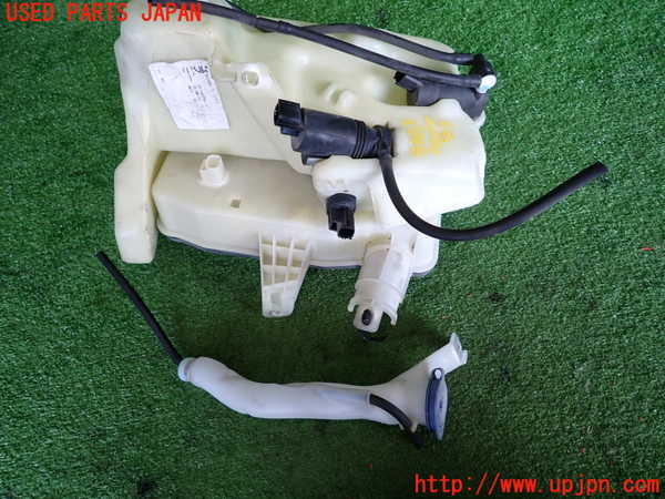 2UPJ-9233836791]ボルボ・V50(MB4204S)ウォッシャータンク1 中古_3