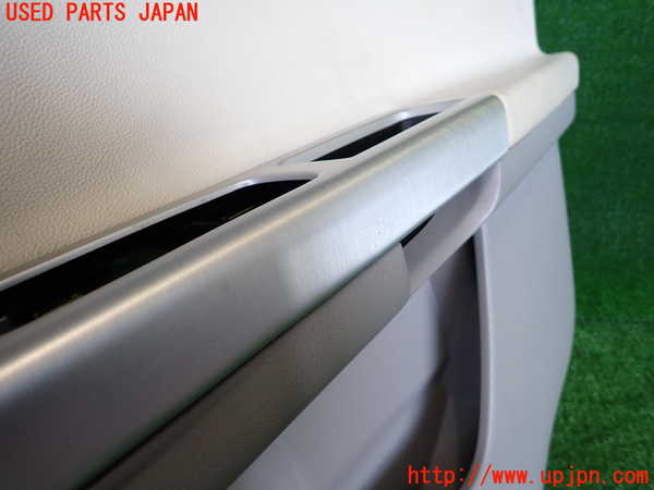 2UPJ-9233831234]ボルボ・V50(MB4204S)右前ドア内張り 中古_4