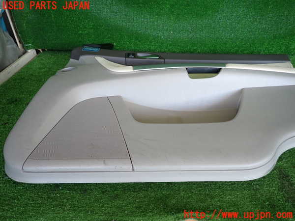 2UPJ-9233831234]ボルボ・V50(MB4204S)右前ドア内張り 中古_5
