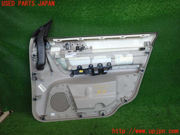 2UPJ-9233831264]ボルボ・V50(MB4204S)左前ドア内張り 中古_2