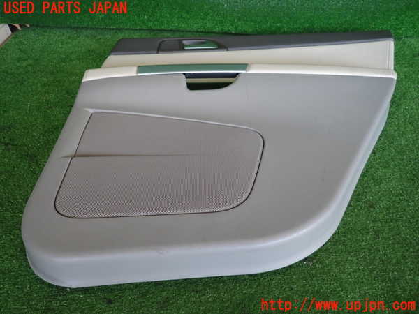 2UPJ-9233831294]ボルボ・V50(MB4204S)右後ドア内張り 中古_5
