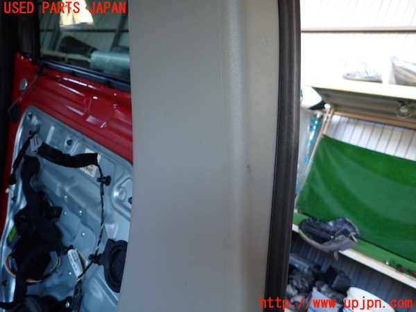 2UPJ-9233837670]ボルボ・V50(MB4204S)左センターピラートリム 中古_3