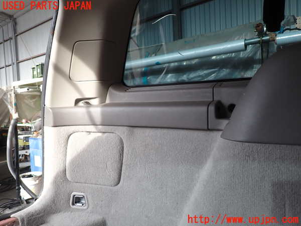 2UPJ-9233837680]ボルボ・V50(MB4204S)左リアピラートリム 中古_5