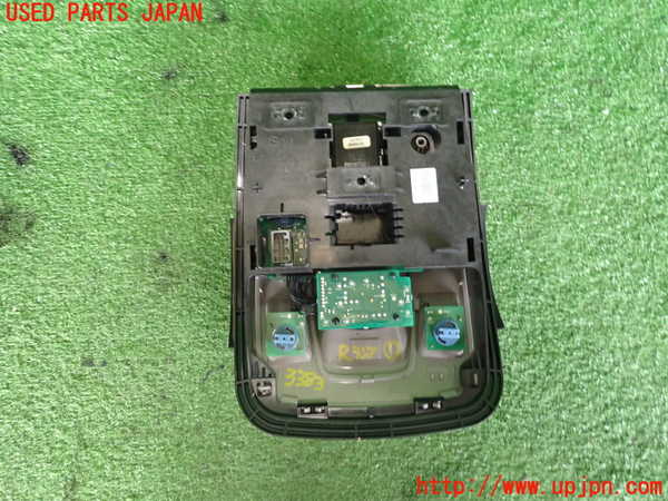 2UPJ-9233836411]ボルボ・V50(MB4204S)ルームランプ1 (1列目真中) 中古_2