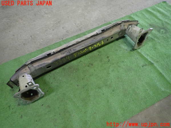 1UPJ-9233841014]ボルボ・C30(MB4204S)フロントバンパーホースメント 中古_3