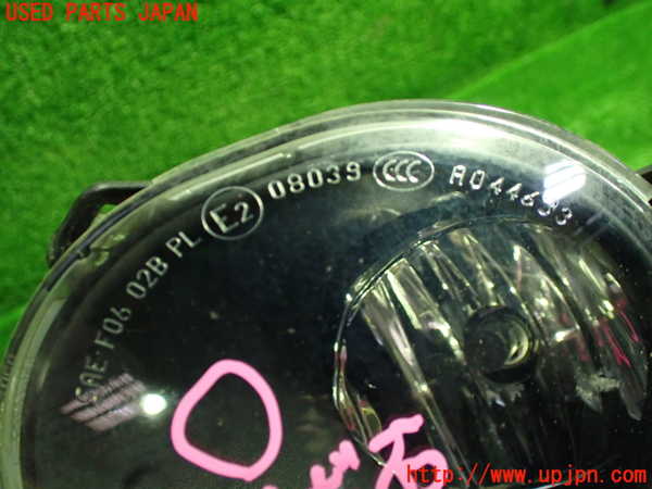 1UPJ-9233841182]ボルボ・C30(MB4204S)左フォグ 中古_3