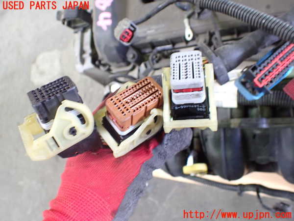 1UPJ-9233842010]ボルボ・C30(MB4204S)エンジン B4204S3 中古_4