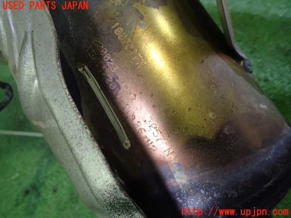 1UPJ-9233842041]ボルボ・C30(MB4204S)エキマニ1 触媒 マニバーター 中古_3