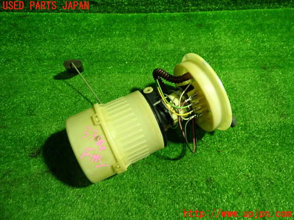 1UPJ-9233842510]ボルボ・C30(MB4204S)燃料ポンプ 中古_3