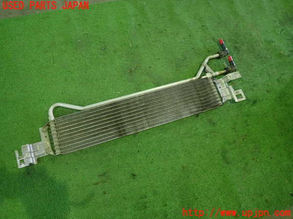 1UPJ-9233842481]ボルボ・C30(MB4204S)オイルクーラー1 中古_3