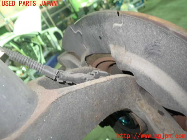 1UPJ-9233844290]ボルボ・C30(MB4204S)右フロントナックルハブ 中古_2