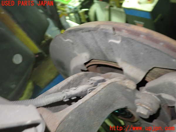 1UPJ-9233844295]ボルボ・C30(MB4204S)左フロントナックルハブ 中古_2