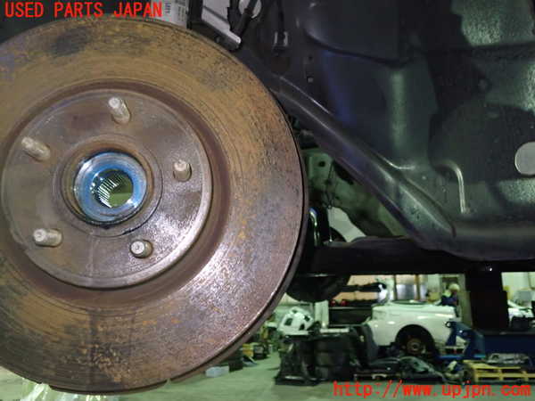 1UPJ-9233844295]ボルボ・C30(MB4204S)左フロントナックルハブ 中古_3