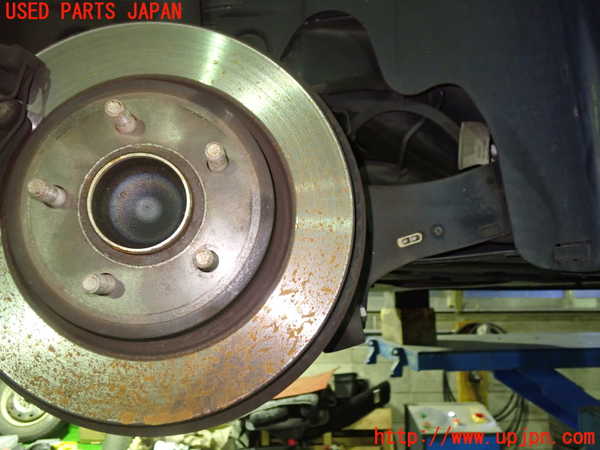 1UPJ-9233844300]ボルボ・C30(MB4204S)右リアナックルハブ 中古_3