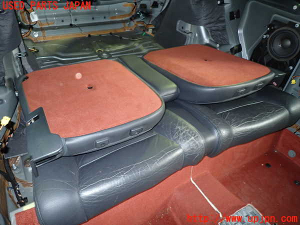 1UPJ-9233847385]ボルボ・C30(MB4204S)リアシート 中古_5