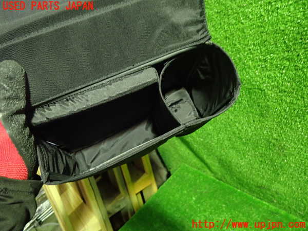 1UPJ-9233847805]ボルボ・C30(MB4204S)車載工具 中古_2