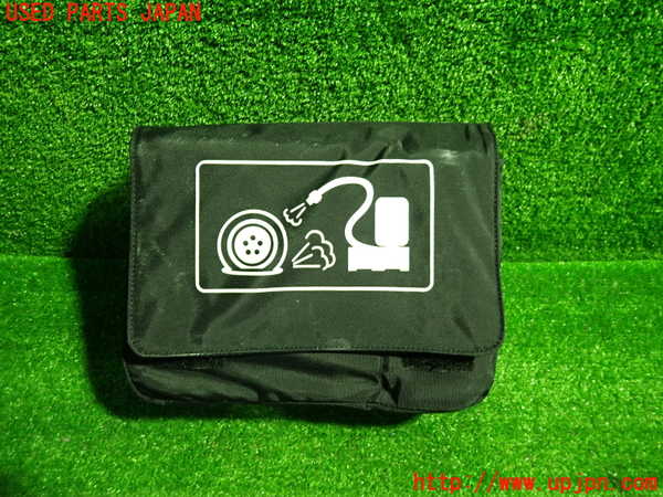 1UPJ-9233847805]ボルボ・C30(MB4204S)車載工具 中古_3