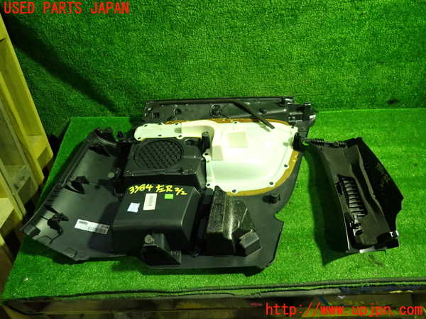 1UPJ-9233847680]ボルボ・C30(MB4204S)左リアピラートリム 中古_4