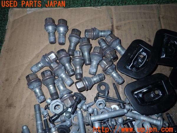 3UPJ=9233850720]マセラティ クワトロポルテ(MQP30A M156)ネジ・ナット・ステー類 セット ジャンク_3