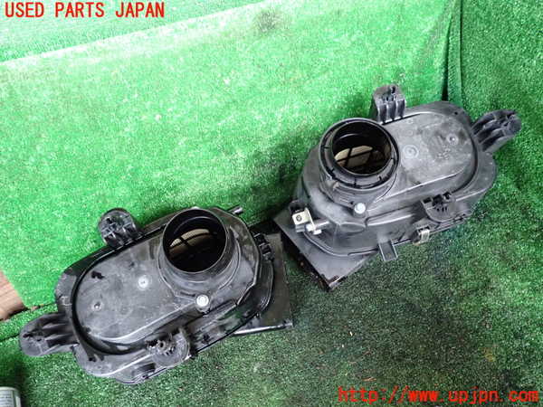 1UPJ-9233852560]マセラティ・クアトロポルテ(MQP30A)エアクリーナーボックス 中古_2