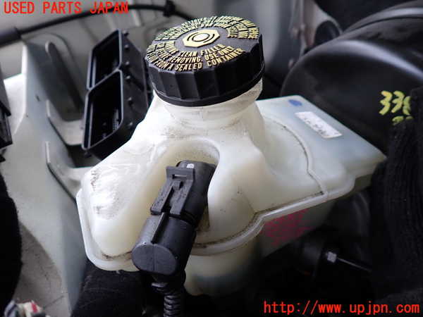 1UPJ-9233854050]マセラティ・クアトロポルテ(MQP30A)ブレーキマスターシリンダー 中古_2