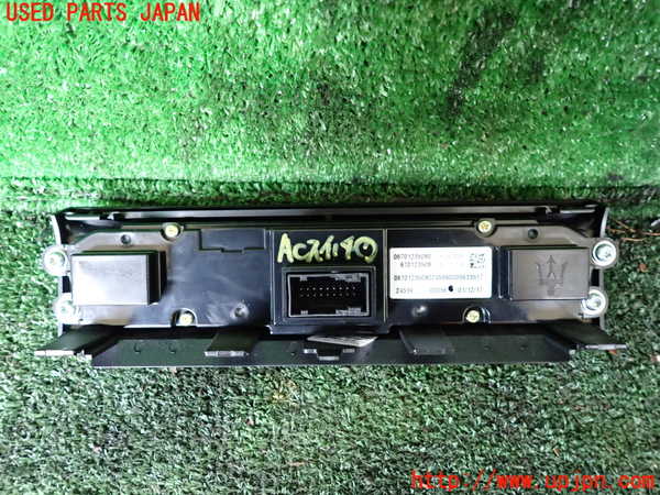 1UPJ-9233856066]マセラティ・クアトロポルテ(MQP30A)エアコンスイッチ1 中古_3